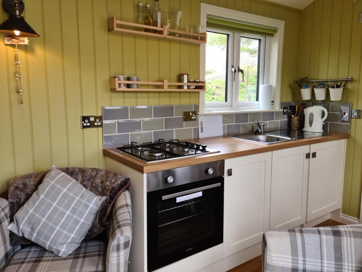 The Bay ,Luxury Shepherds Hut, Dundonnell Exterior photo